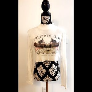 Fashion Nova off white colored graphic top